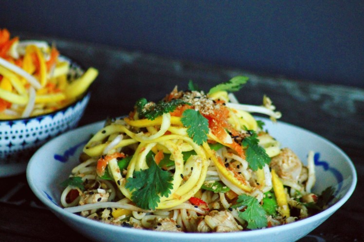 Udon noodles met groenten en varkensvlees - Healthylivinglisan